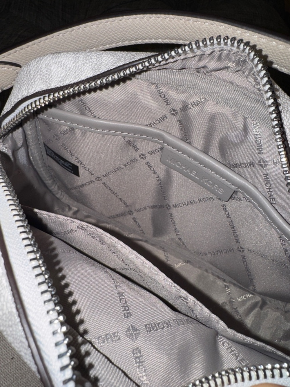 Michael Kors Bag Jet Set Signature Logo Strap with Front Pockets Crossbody - Picture 13 of 17